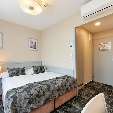 Wellness Step - Czech Leading 4* Praha