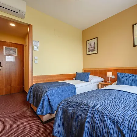 Wellness Step - Czech Leading מלון