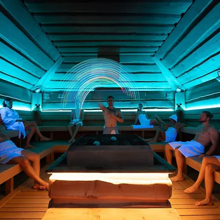 Wellness Step - Czech Leading 4* Praga